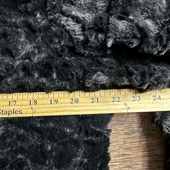 Kate Rosy Soft Elegant Black Textured Blazer - Picture 5 of 6